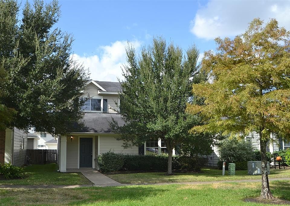 1st image of 11925 Prior Park Dr