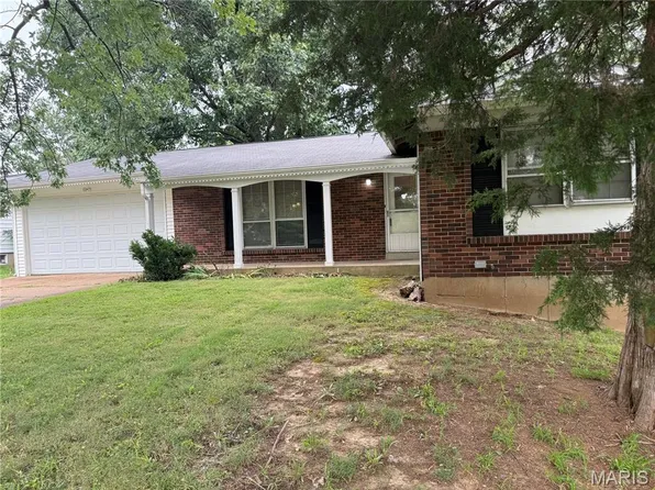 12200 McKelvey Rd, Maryland Heights, MO 63043