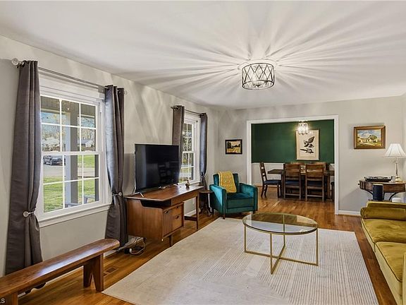 5th image of 2840 Holyoke Pl