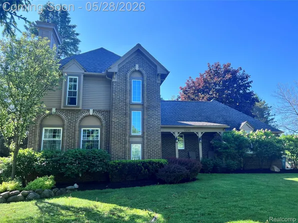 6182 Ledwin Dr, Troy, MI 48098