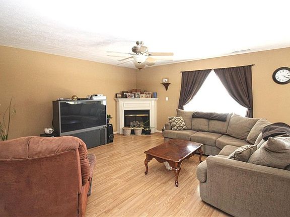 4th image of 6535 E Packard Ln