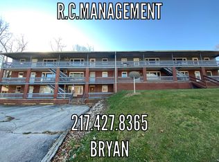 802 Bryan Ave APT I, Danville, IL 61832