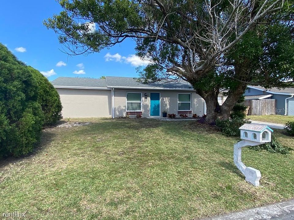 1st image of 124 Loredo Ln