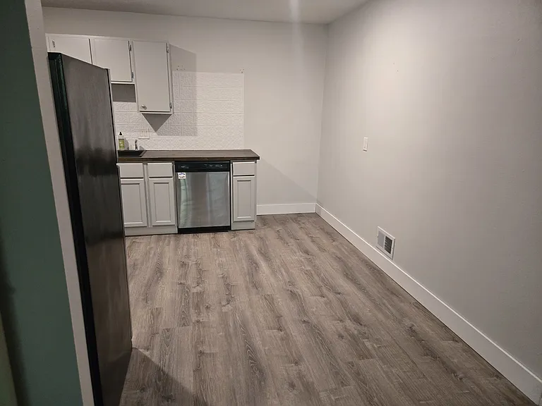 1701 Blossom Lane — Photo 9