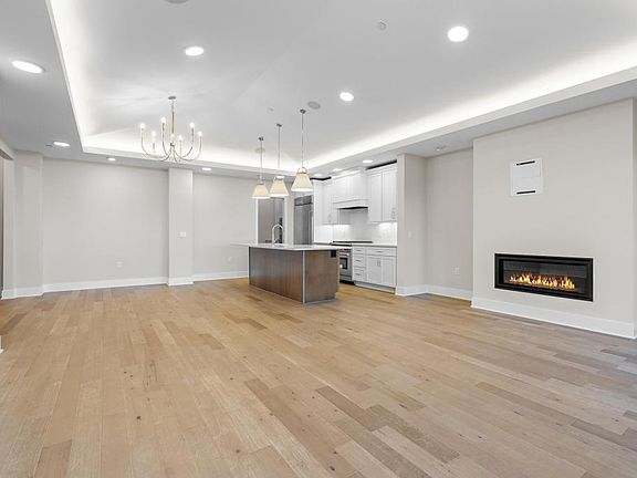2nd image of 1 Hill Farm Rd #307