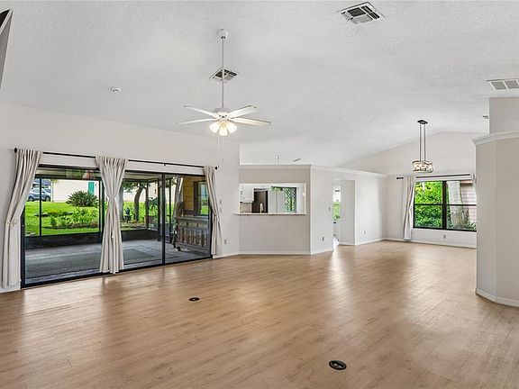 4th image of 8050 EACON COURT