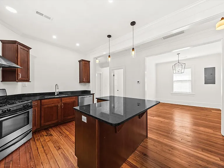 35 Poplar St #B — Photo 8