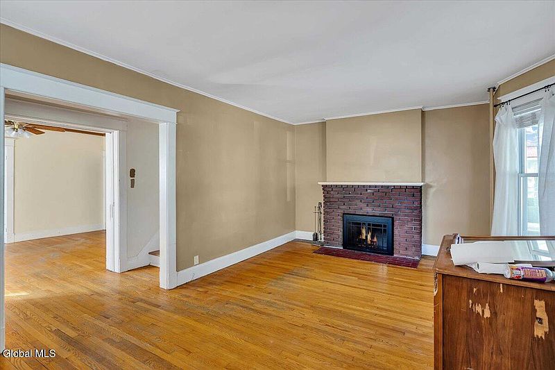 3rd image of 24 Summit Avenue