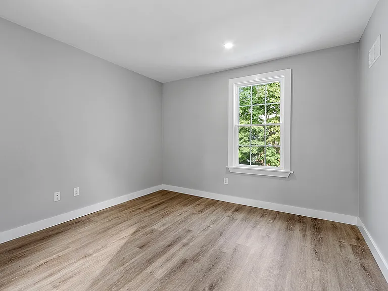 80 South St #7 — Photo 6