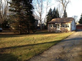 22031 Maxine St, Saint Clair Shores, MI 48080