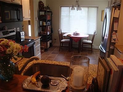 5th image of 107 Crescent Lane #107