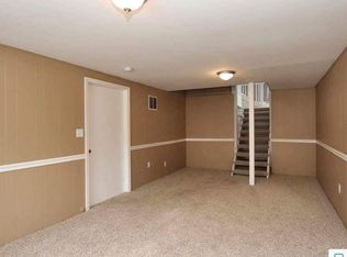 444 Oakhurst Ave NW, Grand Rapids, MI 49504