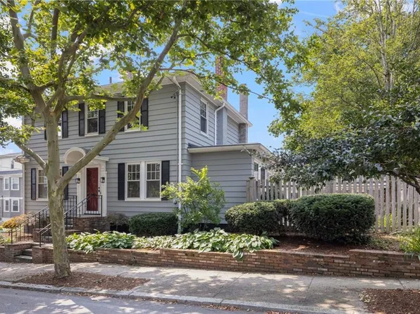 29 Savoy St, Providence, RI 02906