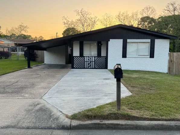 105 Cosmic Dr, Hattiesburg, MS 39401