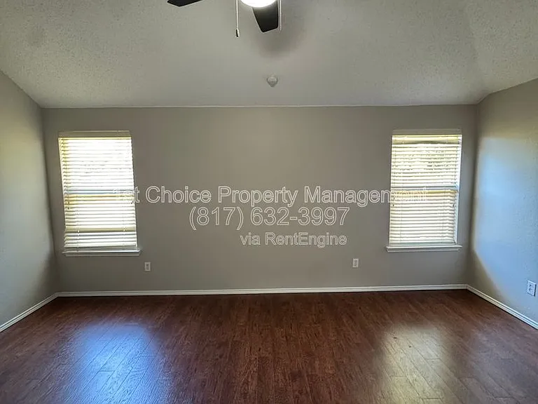 304 E Clover Park Dr — Photo 22