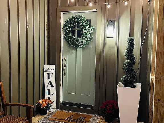 5th image of 7561 Park Ave