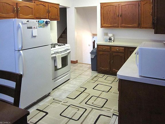 5th image of 1593 E 332nd St