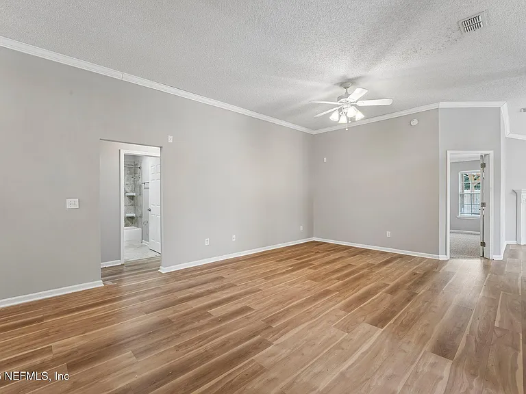 1219 Stern Way — Photo 7