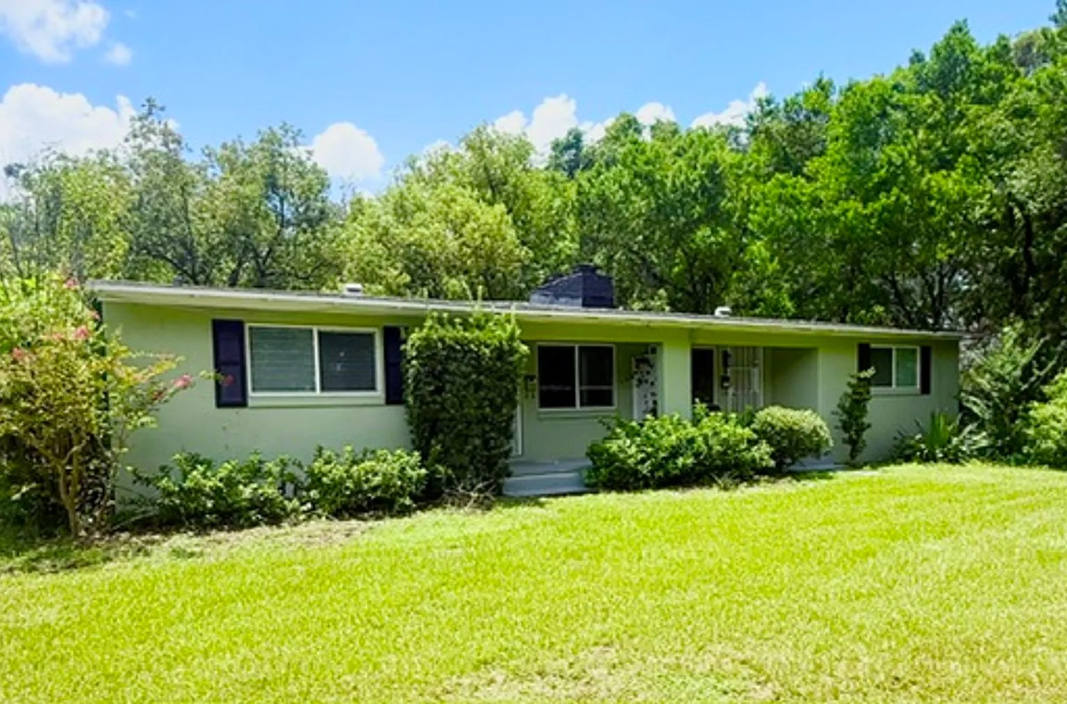 1016 Alba Drive 2/1, Half Duplex — Photo 1