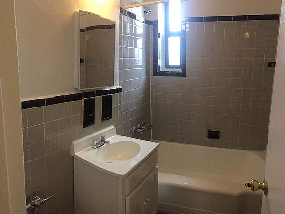 2nd image of 723 E 27th St APT 6H