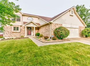 16719 N Fork Ridge Dr, Florissant, MO