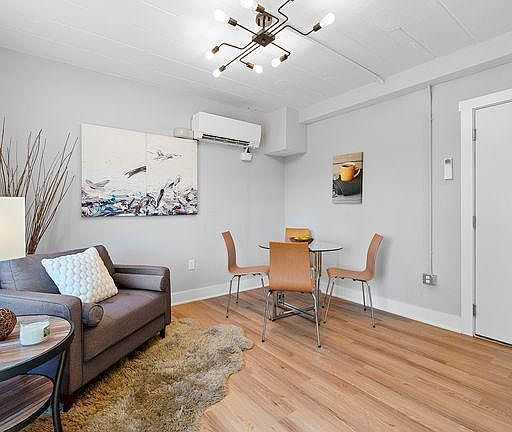 2nd image of 1640 E Mound St #2