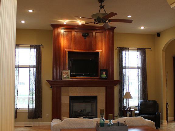 4th image of 395 NE Carefree Ln