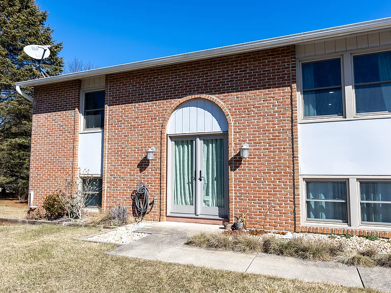 412 Kingswood Ter — Photo 19