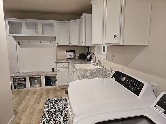 4th image of 7002 Indianola Ave #175