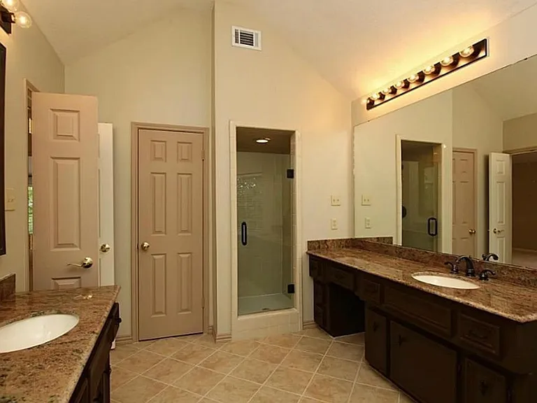 23035 Lanham Dr — Photo 14