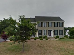 22 Seaver Farm Ln, South Grafton, MA 01560