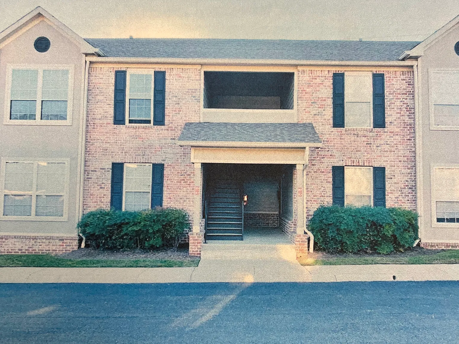2 bed, 959 sqft, $1,600 — Photo 2