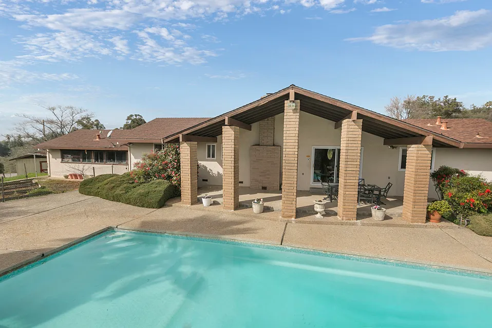 2550 Penryn Rd photo 1
