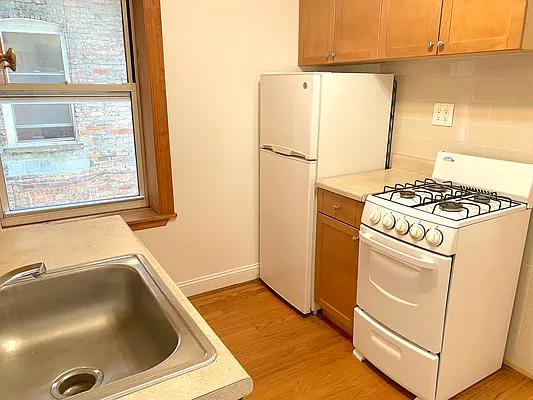 Rented by Highline Residential | media 11