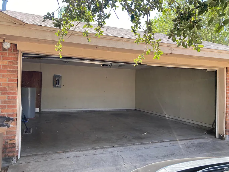2020 Mary Ave — Photo 16