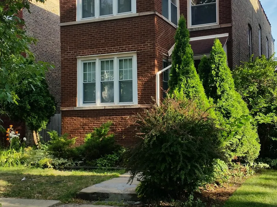 4053 W Waveland Ave #TOP FLOOR