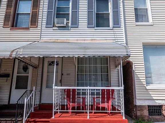 2nd image of 1017 Perry St