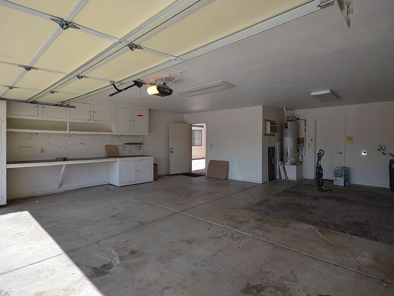 2911 Country Club Dr — Photo 33