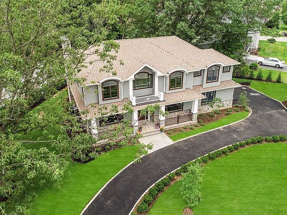 5th image of 73 Westwood Cir