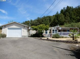 3275 Follett St, Roseburg, OR 97470