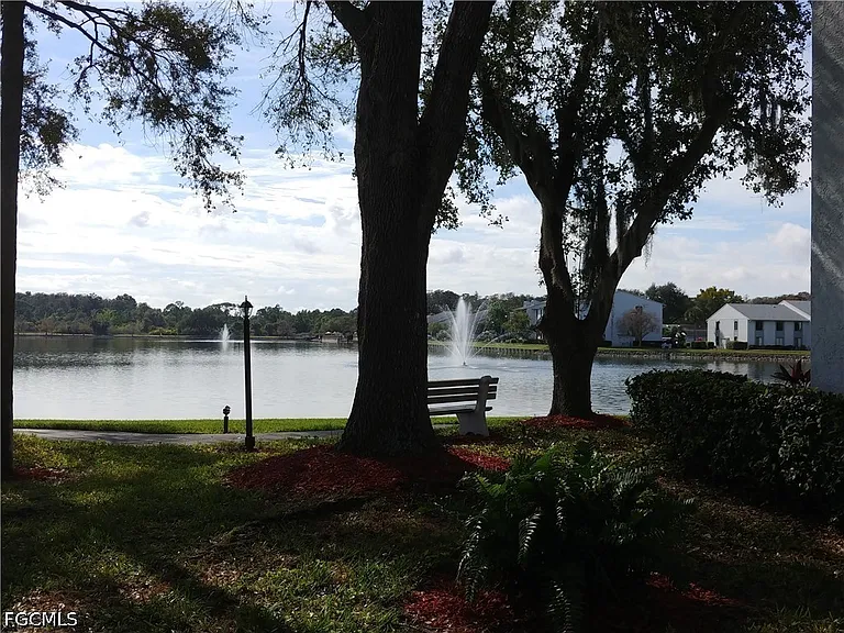9950 Sailview Ct #2-B-1 — Photo 3