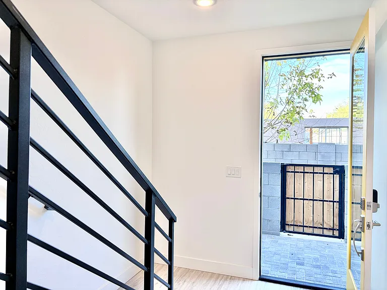 3232 N 37th St #110 — Photo 12