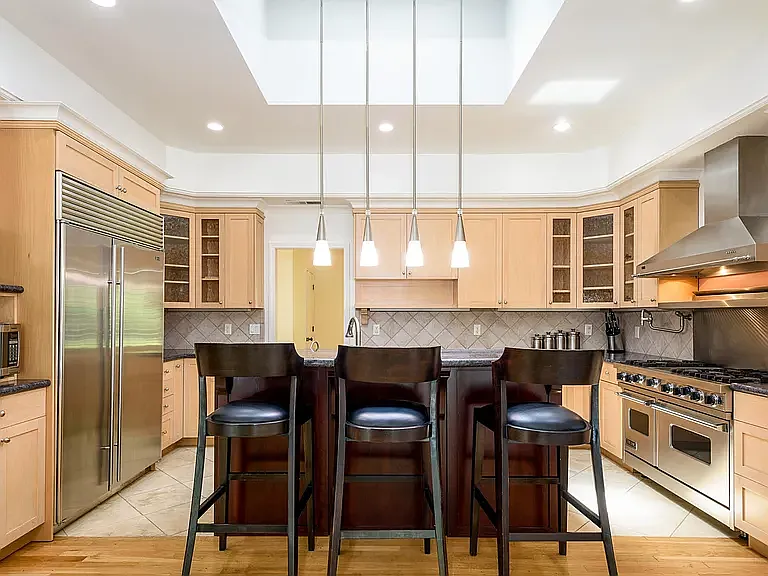 71 Douglass Way — Photo 3
