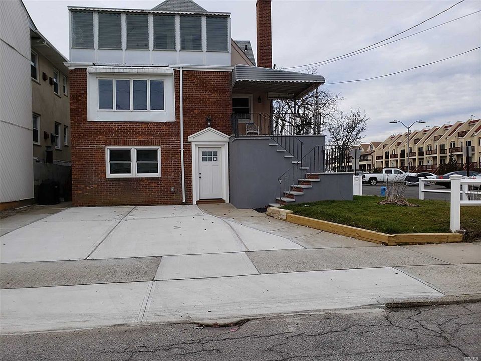 1st image of 61 Roosevelt Blvd #115