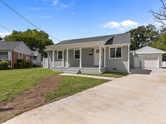 3rd image of 6405 Fenton Cir