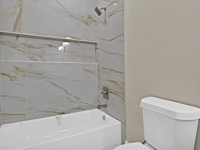 5618 Barkridge Dr — Photo 24