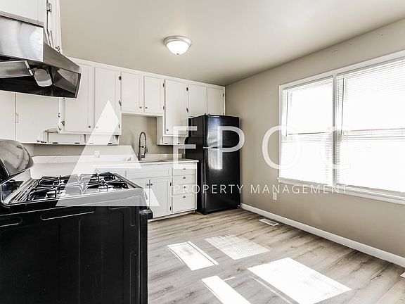 4th image of 5812 SE 5th St