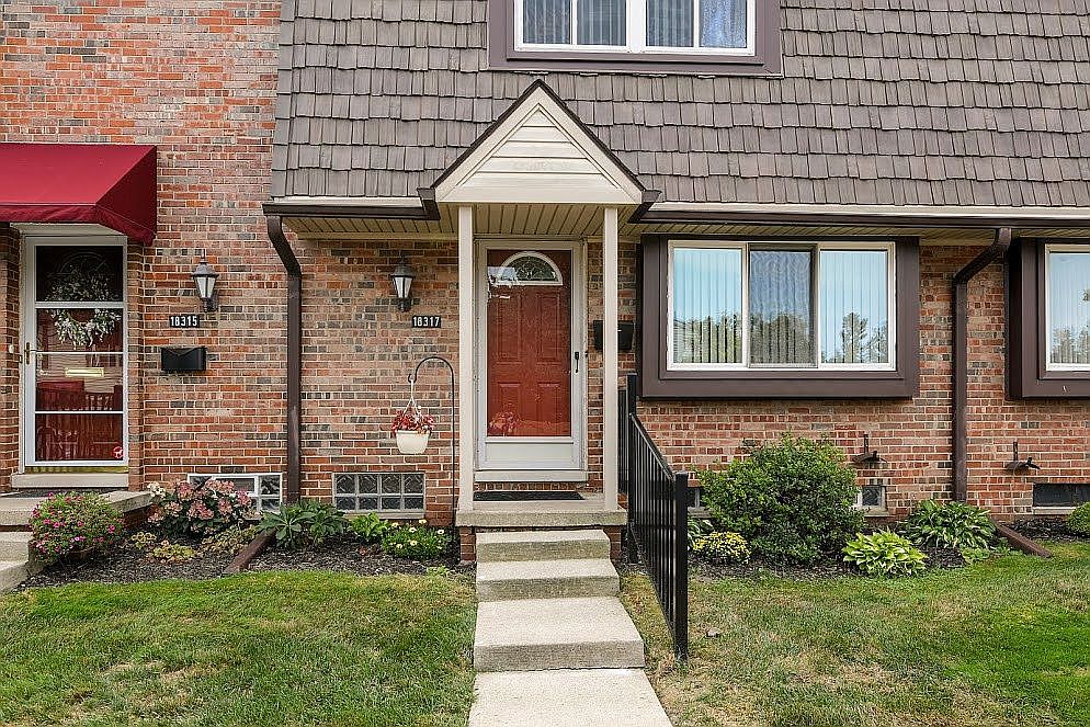 18317 Jamestown Cir, Northville, MI 48168 Zillow