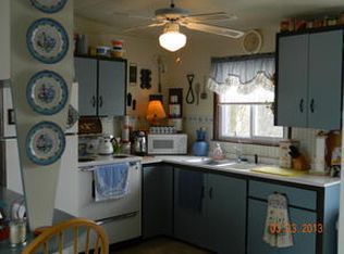 4520 Bluff Dr, Deckerville, MI 48427