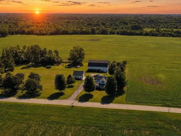 12715 Randolph St, Winfield, IN 46307